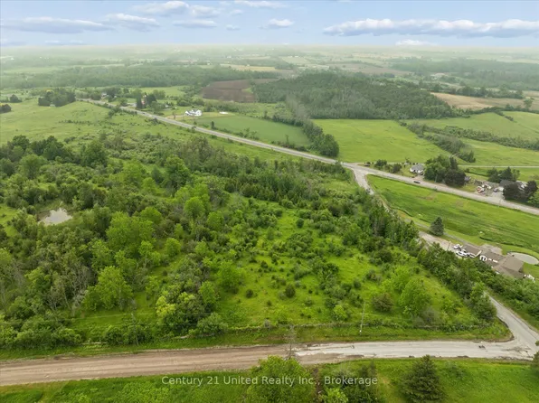 1825 McNamara Rd, Peterborough, ON K9J 0E2