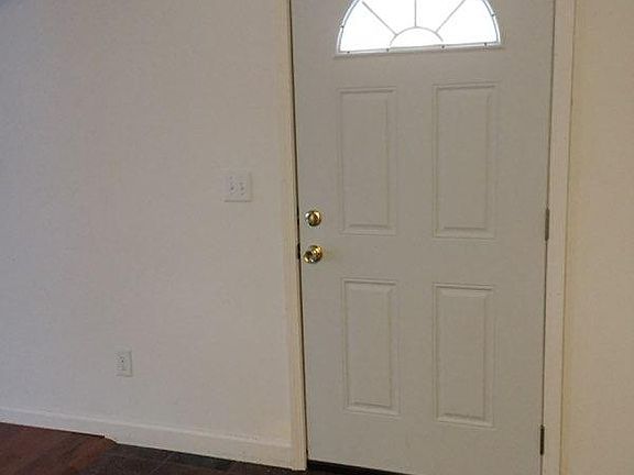 3rd image of 2431 S Illinois Ave #401404503