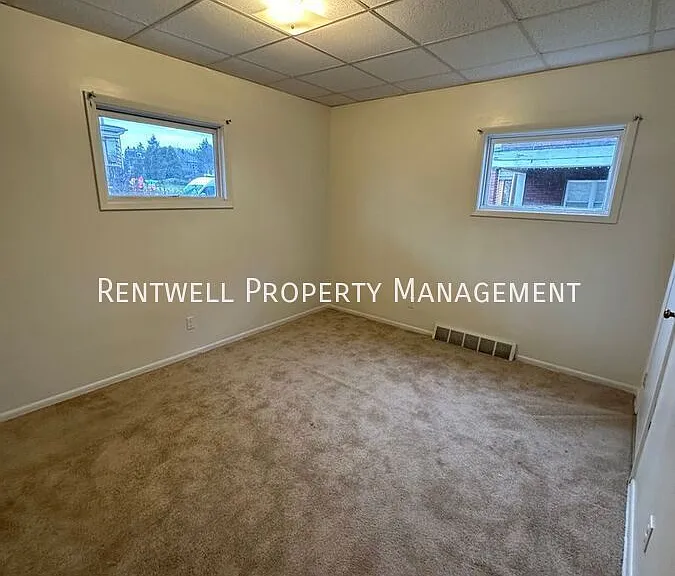 237 N 2nd St #1 — Photo 8