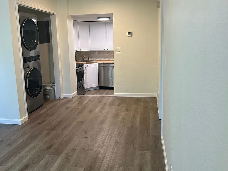 839 E Costilla St #B — Photo 3