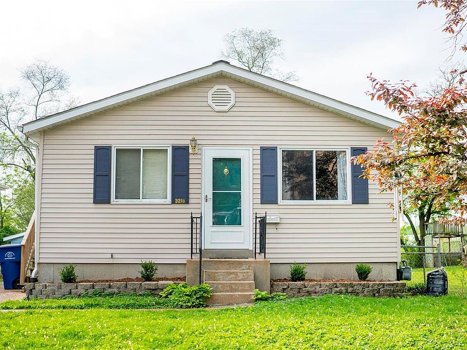 2nd image of 3218 Byron Pl