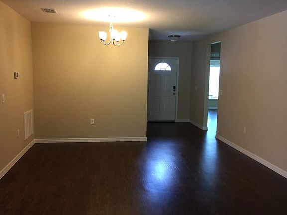 2nd image of 1349 Marjorie Ln