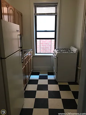 Rented by Realty 2000 Corp | media 23