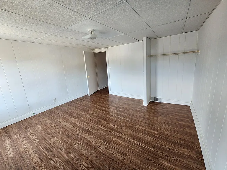 1517 Walnut St — Photo 10
