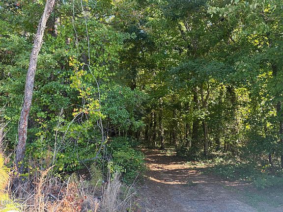 3rd image of 5017 Sunset Lake Rd
