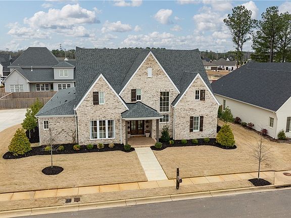 4th image of 5850 Carleton Park Cir