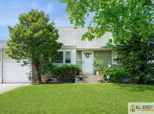 1 Berkley Blvd, Iselin, NJ 08830