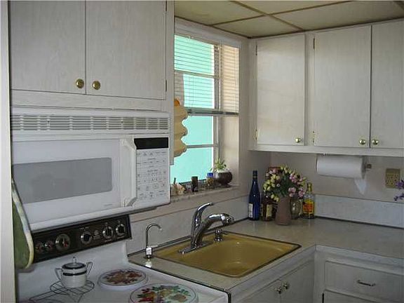 2nd image of 1113 Lake Ter APT 104