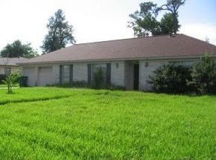 1824 Beverly St, Orange, TX 77632