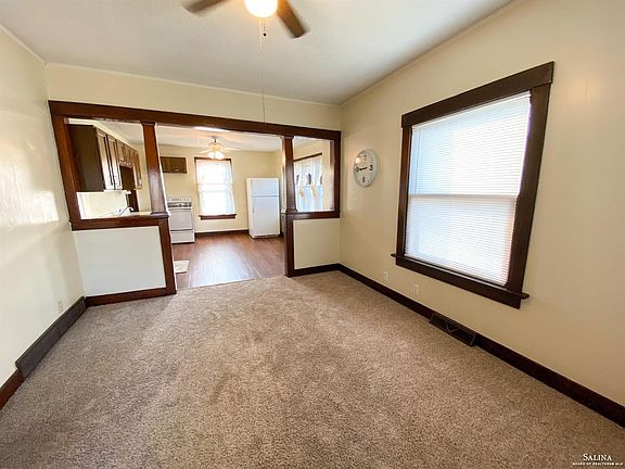 3rd image of 300 N 11th St
