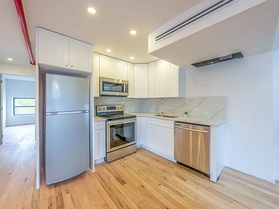 5th image of 185 Chauncey St APT 4