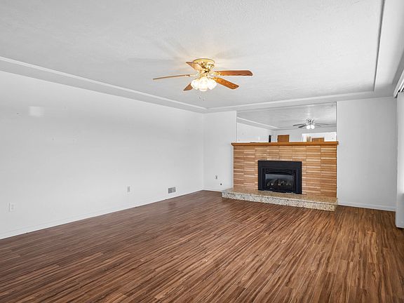 5th image of 3216 W Riverview Dr