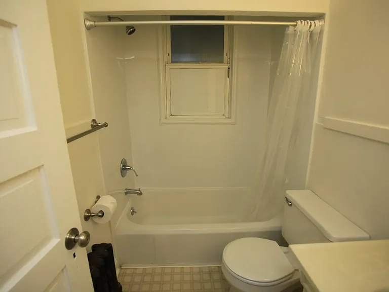 602 Monroe St #602-10 — Photo 5