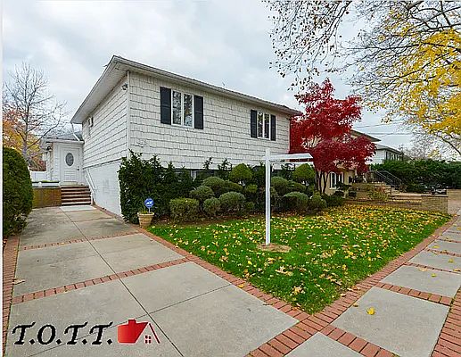 2nd image of 378 Mayfair Dr