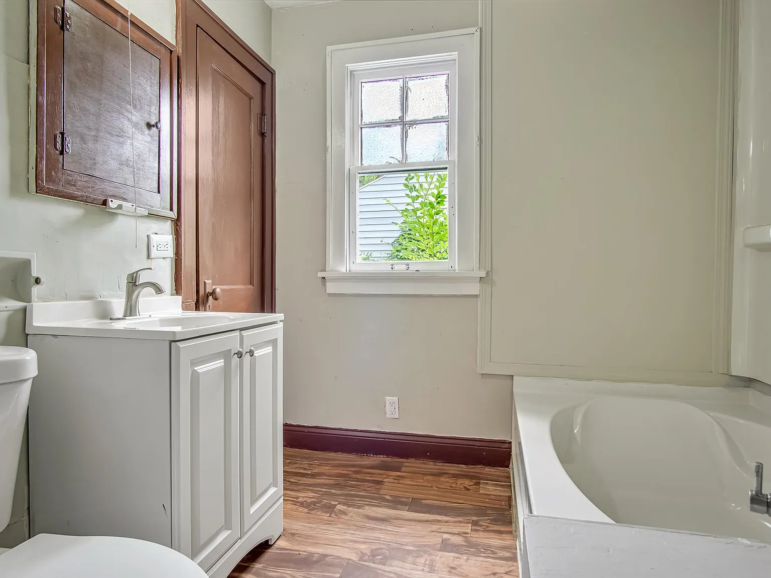 1 bed, 850 sqft, $895 — Photo 2