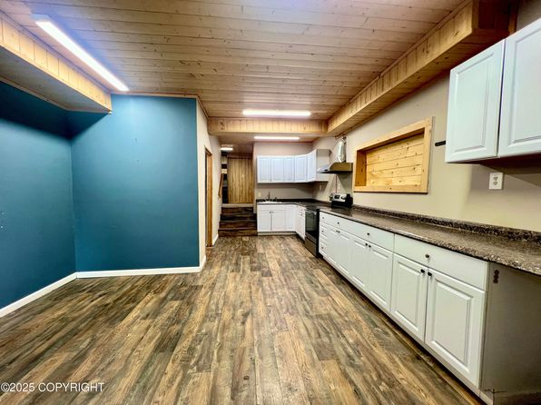 1360 Gull Rd, Fairbanks, AK 99712