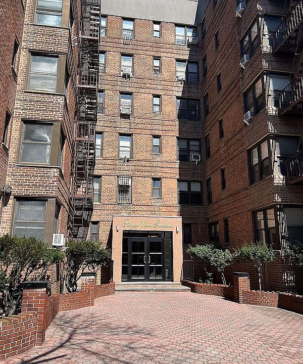1st image of 84-19 51st Ave APT 3C