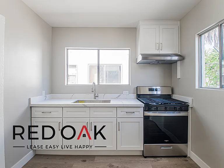 424 E 20th St #428.5 — Photo 11