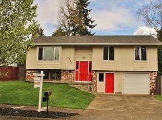 8265 SW Seminole Trl, Tualatin, OR 97062