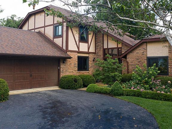 3rd image of 120 Spring Creek Dr