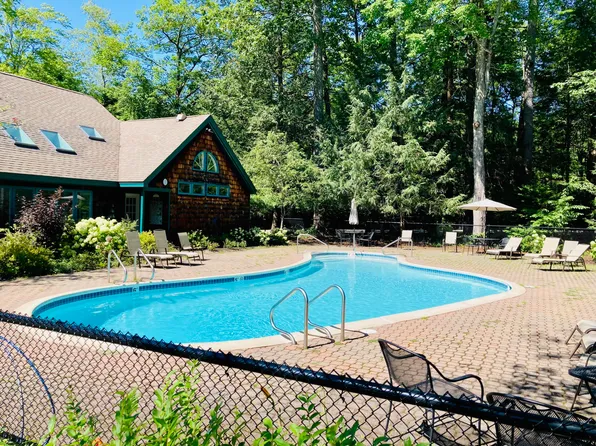 131 Temple Avenue #9, Old Orchard Beach, ME 04064