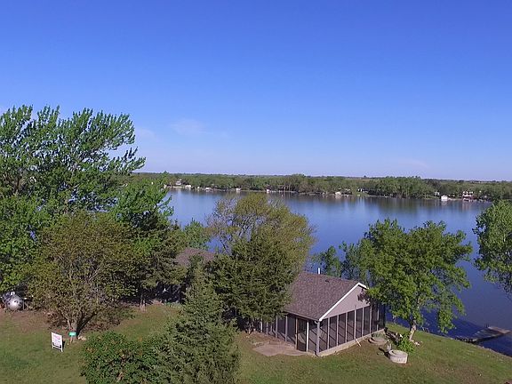 3rd image of 128 Blue Heron Point
