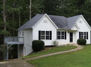 9450 Resort Cir, Gainesville, GA 30506