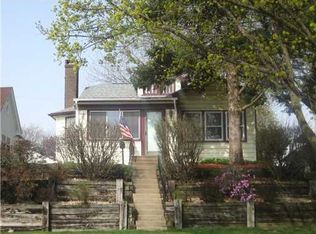 240 15th St NW, Cedar Rapids, IA 52405