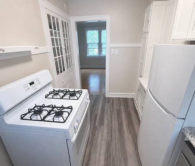 1110 Curtiss St #A3 — Photo 4