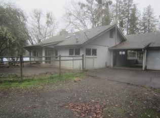 6181 Cloverlawn Dr, Grants Pass, OR 97527