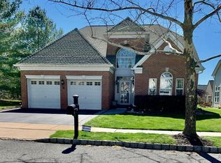 6 Marbella Ct, Hamilton, NJ 08691
