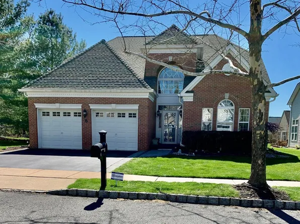 6 Marbella Ct, Hamilton, NJ 08691