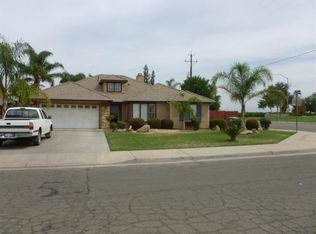 1302 Barbara St, Selma, CA 93662