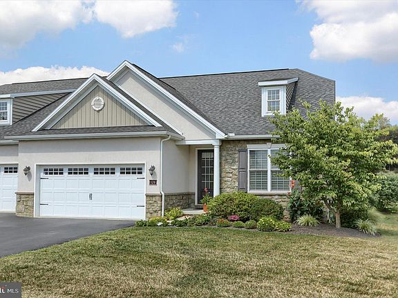 2nd image of 120 Sawgrass Dr