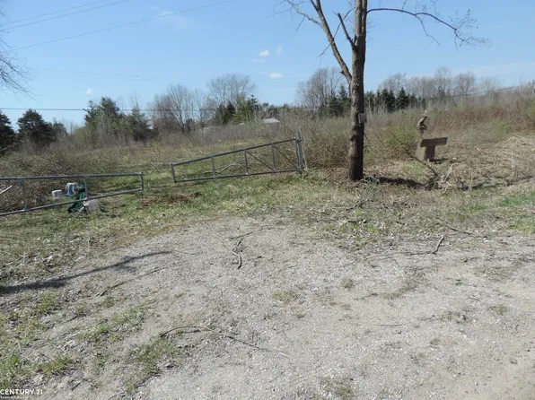 60749 Hayes Rd, Washington, MI 48094