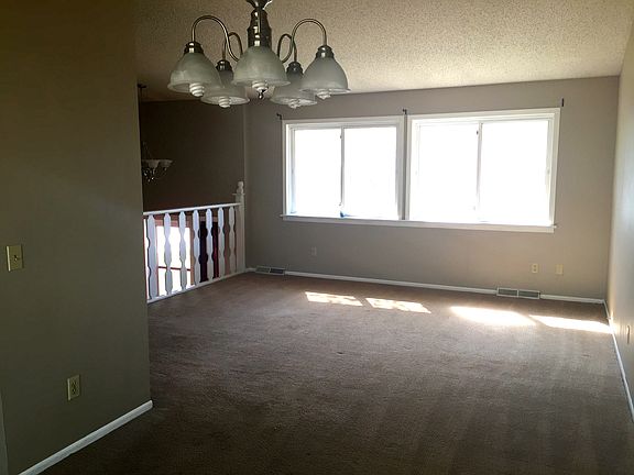 Upper living/dining area