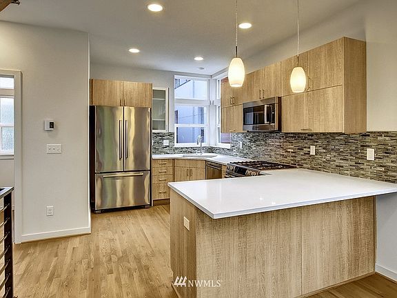 4th image of 2216 B NW 63rd Street