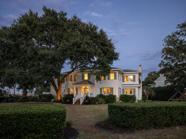 3 Oakdale Pl, Charleston, SC 29407