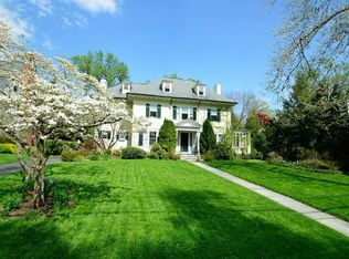 26 Sycamore Rd, West Hartford, CT 06117