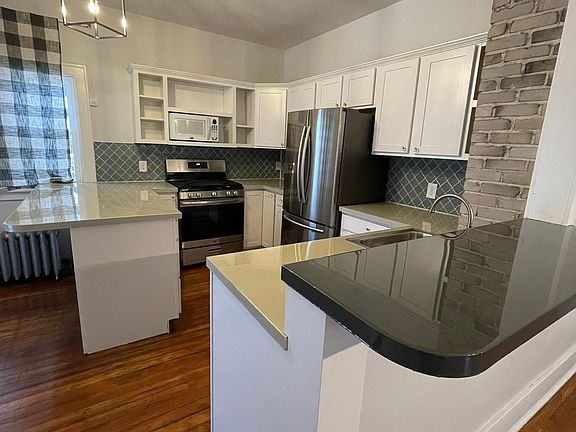 5th image of 756 Stocking Ave NW