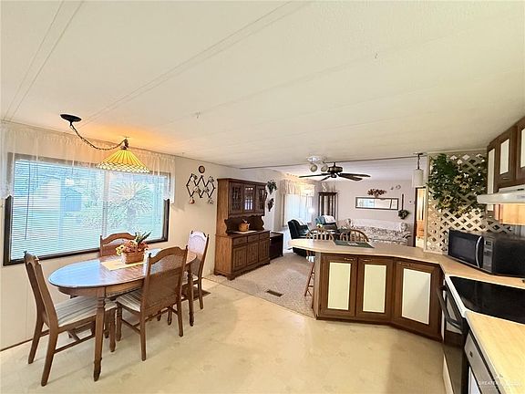 4th image of 331 Windmill Palm St #8