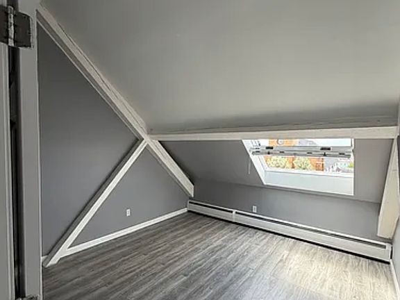 4th image of 870 Pine
