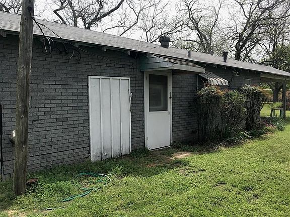 3rd image of 217 County Road 4870