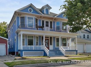 314 10th St #2, Racine, WI 53403