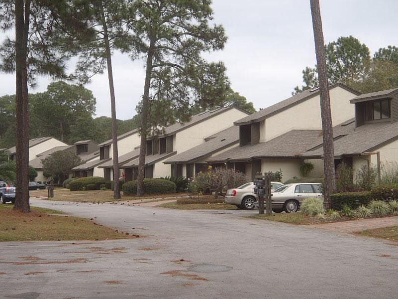 1st image of 103 Gleneagles Dr #103