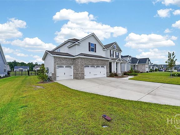2nd image of 150 Champlain Drive