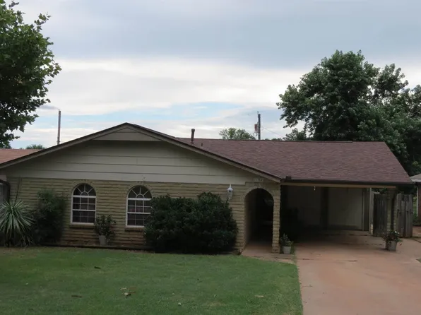 1304 N 14th St, Perry, OK 73077