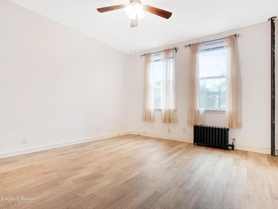 2nd image of 122 8th St #2