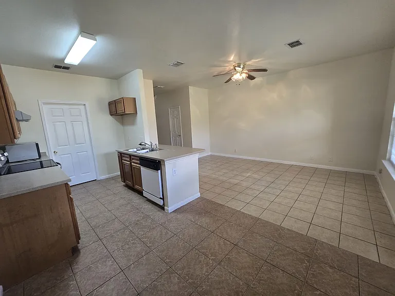 4103 Saint Charles Bay — Photo 4
