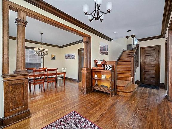 2nd image of 3819 Walnut St